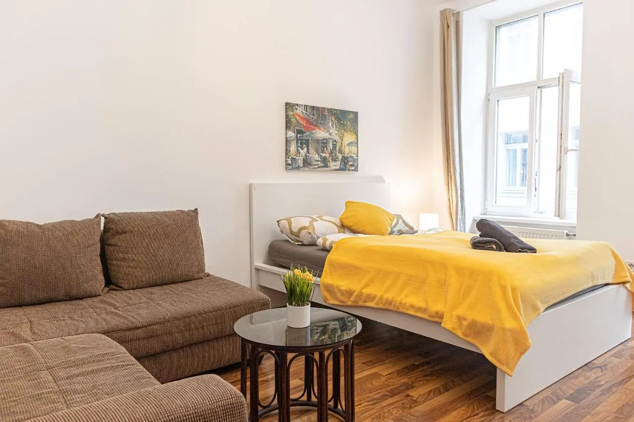 Apartamento Peaceful 1Br Apt. Near Metro Station Langenfeldg. Viena 0*,  Austria